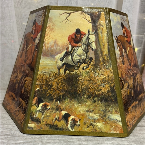 Vintage Fox Hunting Themed Decorative Lamp Shade - Picture 2 of 16